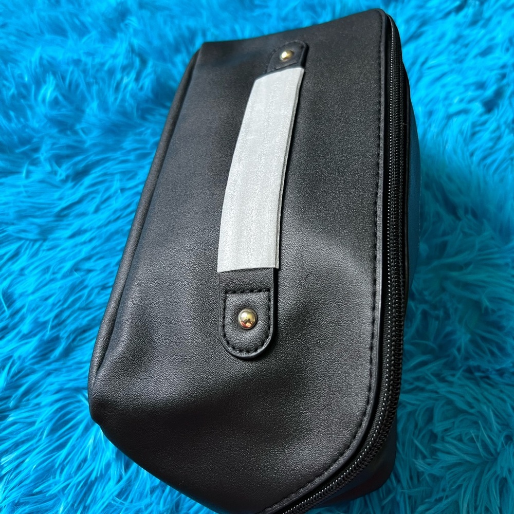 BOGG BAG Black Toiletry Bag Sleek Design